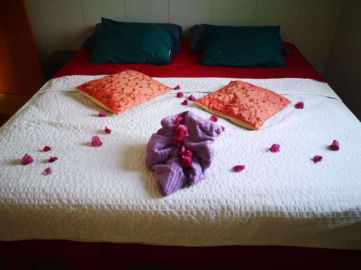 מספאלומס Yumbo Room מראה חיצוני תמונה