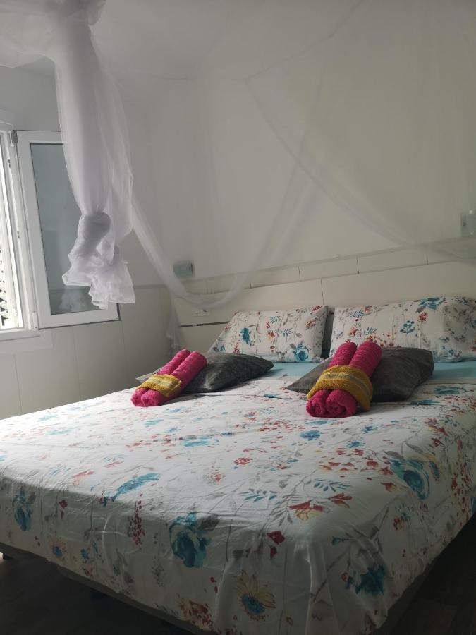 מספאלומס Yumbo Room מראה חיצוני תמונה
